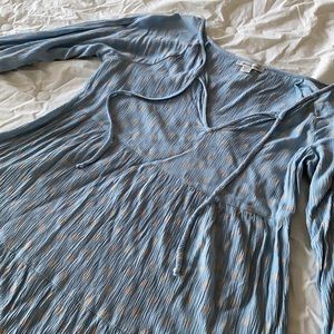 light blue american eagle dress w white flowers